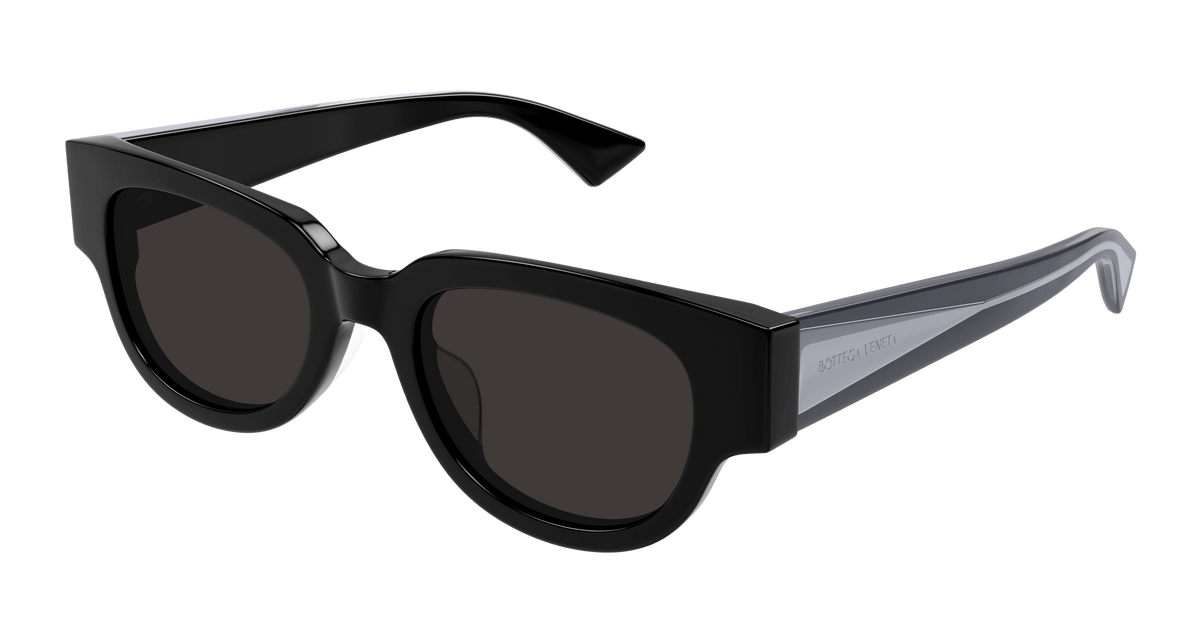 Black (001) / 52