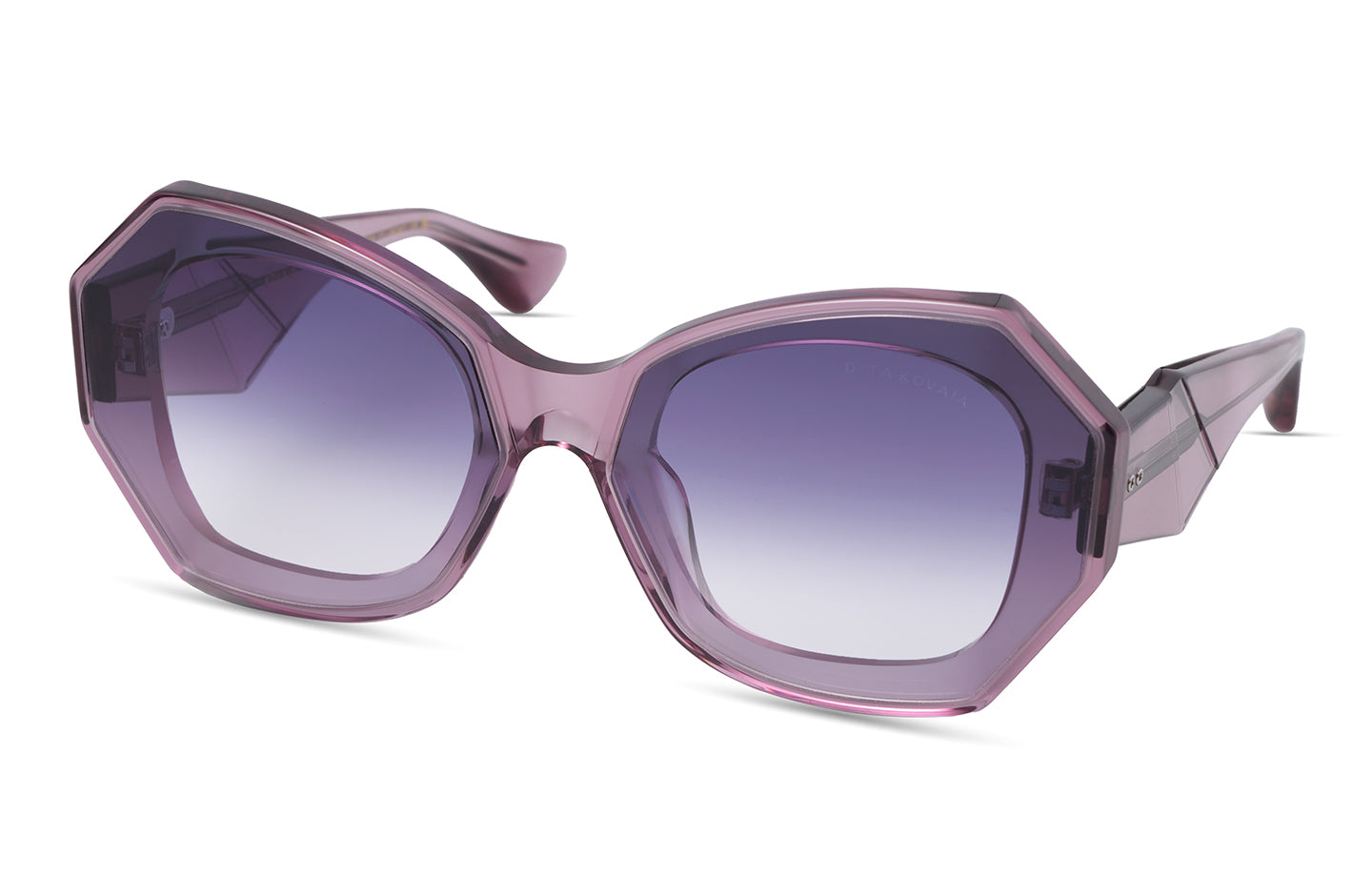 Translucent Plum (60086) / 62 | 1