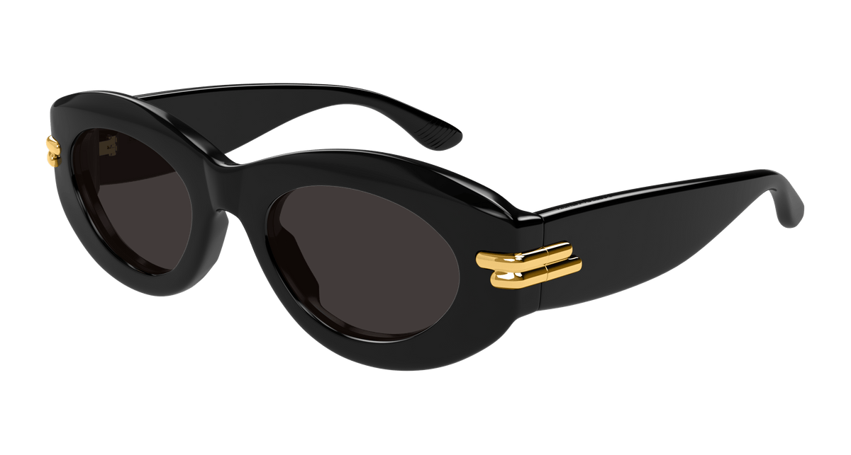 Black (001) / 51