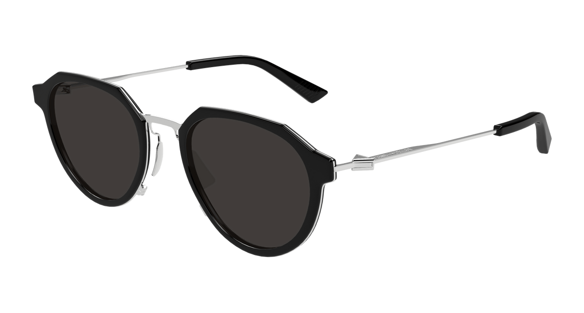 Black (001) / 50